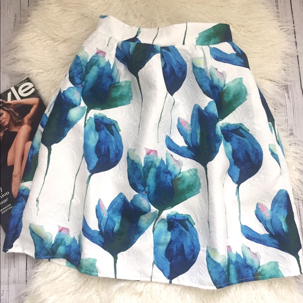 Blue tulip midi skirt